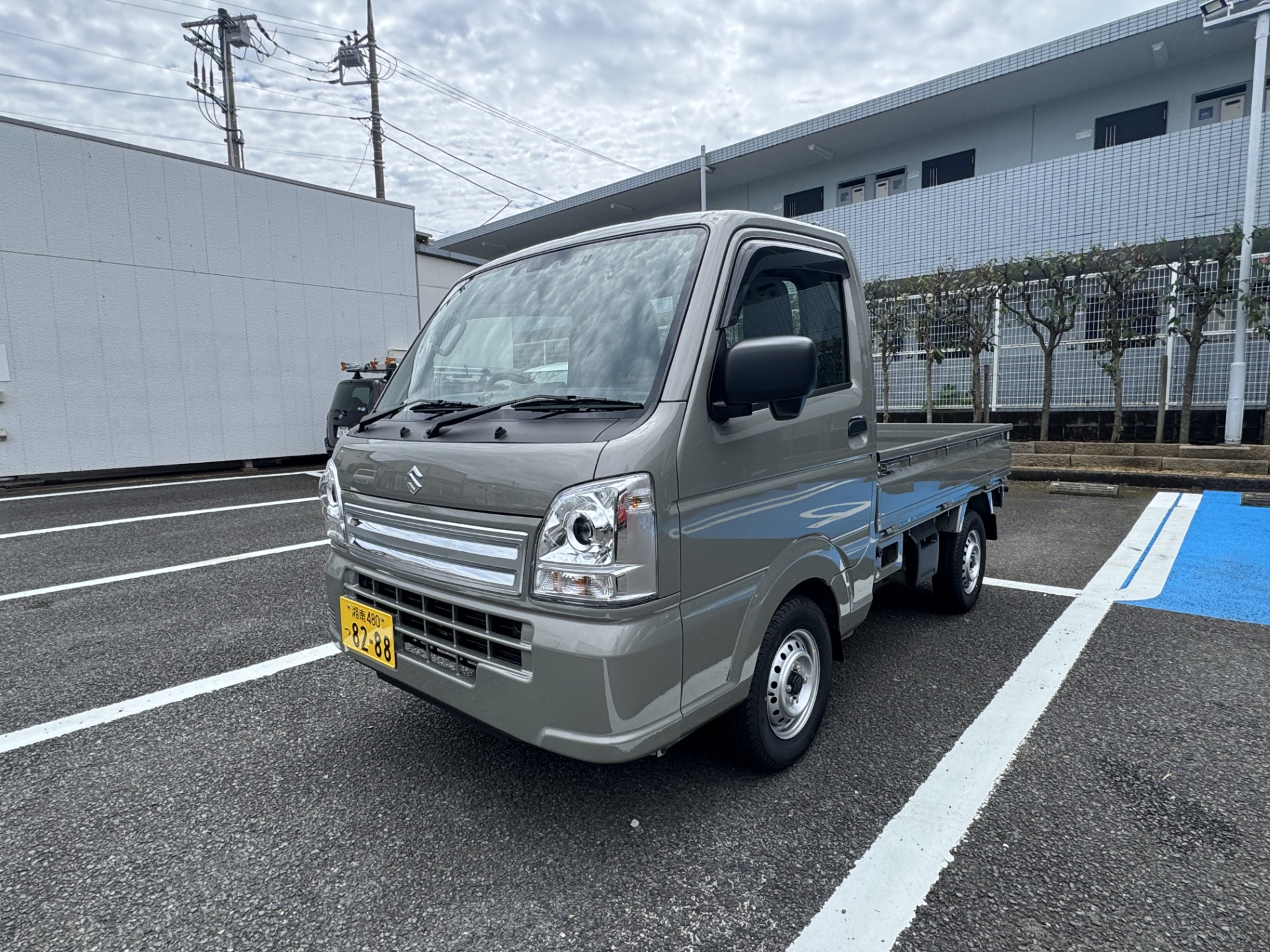 キャリイ