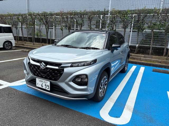 フロンクス